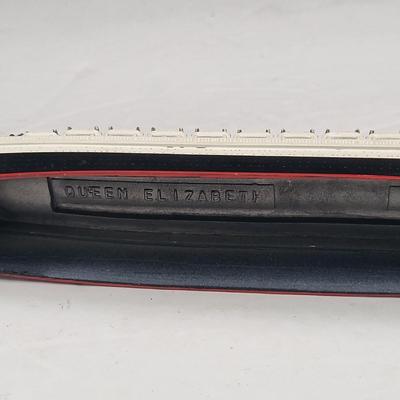 10" Queen Mary & Queen Elizabeth Die Cast Ship Models