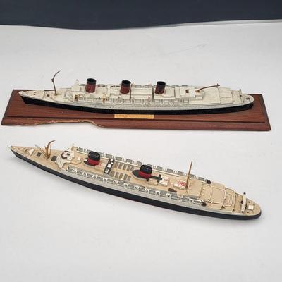 10" Queen Mary & Queen Elizabeth Die Cast Ship Models