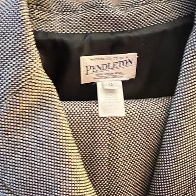 11 Women’s Pendleton Suits Lot Size 10-12