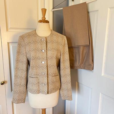 11 Women’s Pendleton Suits Lot Size 10-12