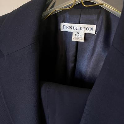 11 Women’s Pendleton Suits Lot Size 10-12