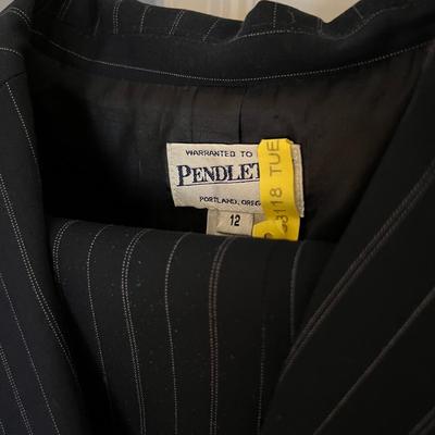 11 Women’s Pendleton Suits Lot Size 10-12