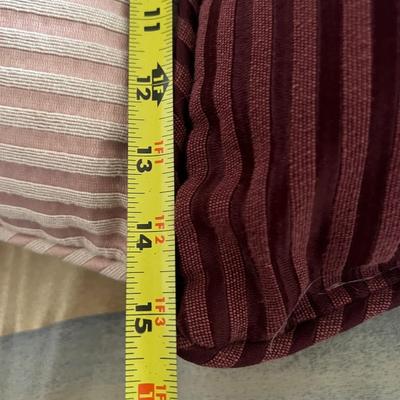 Lot of 10 Decorative Pillows