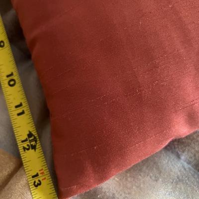 Lot of 10 Decorative Pillows