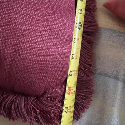 Lot of 10 Decorative Pillows
