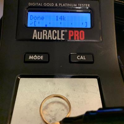 14k Yellow Gold w/ Inset Pearls Estate Ring - Size approx. 8 ~6.5 grams