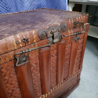 Bamboo/Woven Trunk (1020BR-KD)