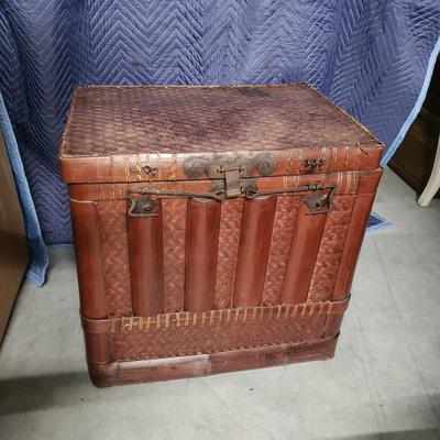 Bamboo/Woven Trunk (1020BR-KD)