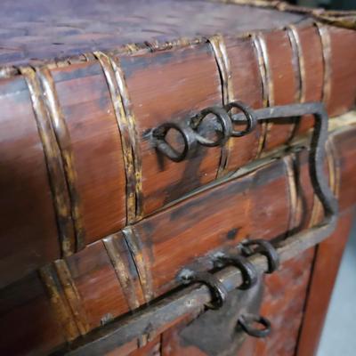 Bamboo/Woven Trunk (1020BR-KD)