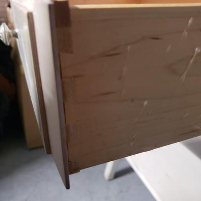 Ethan Allen Distressed White Side Table (1020BR-KD)