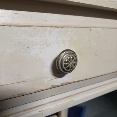 Ethan Allen Distressed White Side Table (1020BR-KD)