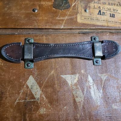 Vintage English Canvas/Wood Trim Trunk (1020BR-KD)