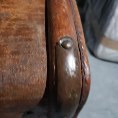 Vintage English Canvas/Wood Trim Trunk (1020BR-KD)