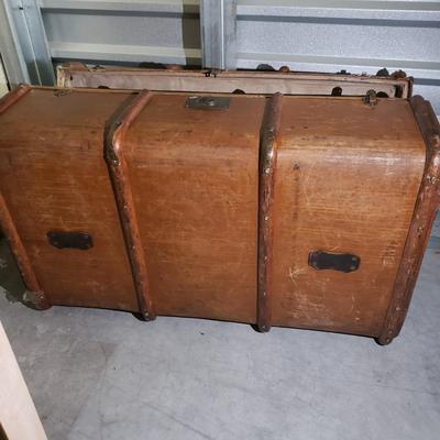 Vintage English Canvas/Wood Trim Trunk (1020BR-KD)