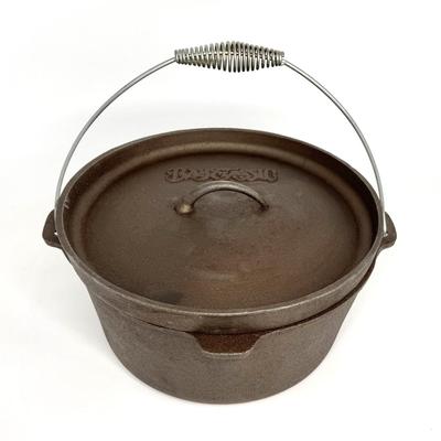 Bayou Classic Dutch Oven with Fryer Basket