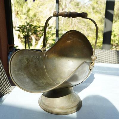 Sale Photo Thumbnail #31: Vintage brass coal scuttle with wooden handles. Measures 20 x 12 x 18.