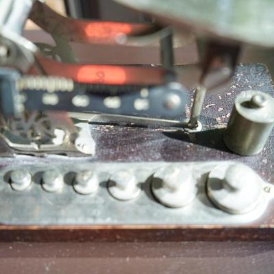Antique Avoirdupois Weight Scale