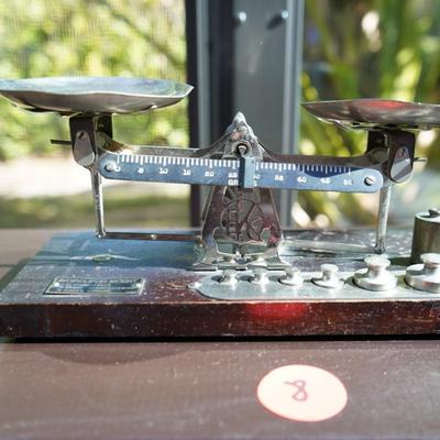 Antique Avoirdupois Weight Scale