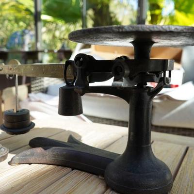Antique Cast Iron Balance Scale