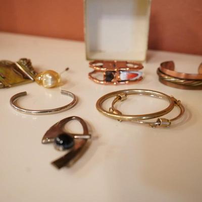Vintage Costume Jewelry