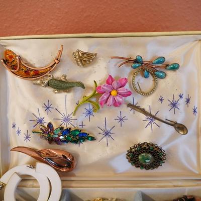 Vintage Costume Jewelry