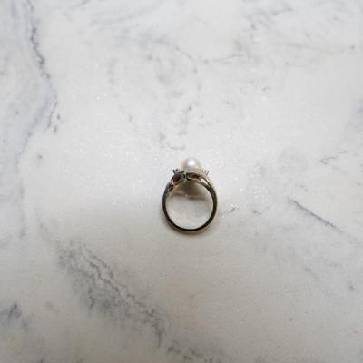 Vintage 10k White Gold Cultured Pearl Diamond Ring