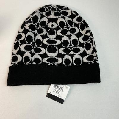 Lot E 232 NWT Coach Wallet and Coach Beanie
