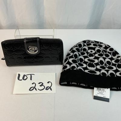 Lot E 232 NWT Coach Wallet and Coach Beanie