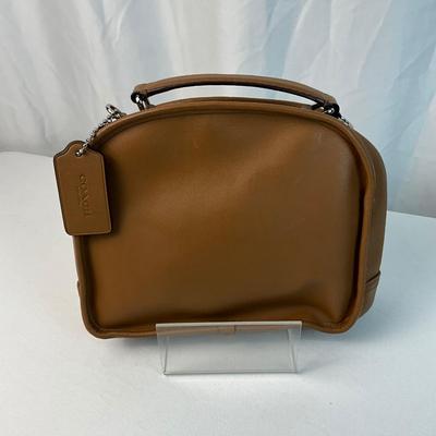Lot E 235 Vintage Coach Limited Edition Retro Lunch Pail Crossbody