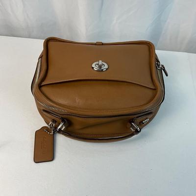 Lot E 235 Vintage Coach Limited Edition Retro Lunch Pail Crossbody