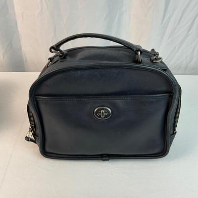 Lot E 236 Vintage Coach Limited Edition Navy Retro Lunch Pail Crossbody