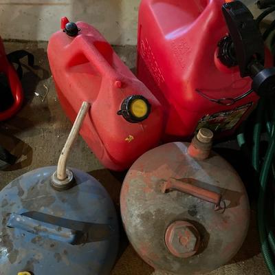 4 gas cans