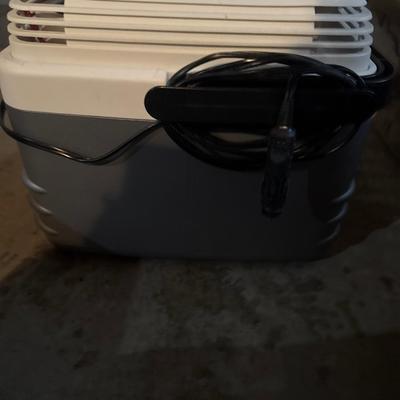 Vintage Samsonite briefcase and Igloo Plentikool cooler