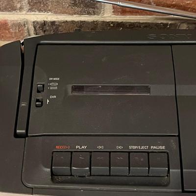 Sony Mega Bass Port Portable Cassette CD Player Radio