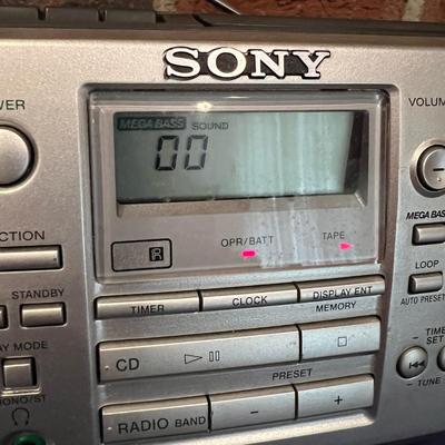 Sony Mega Bass Port Portable Cassette CD Player Radio
