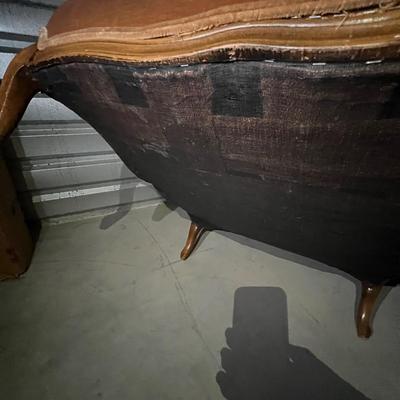 Sunniland Crushed Velvet Chair & Matching Ottoman (2058B-RG)