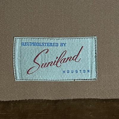 Sunniland Crushed Velvet Chair & Matching Ottoman (2058B-RG)