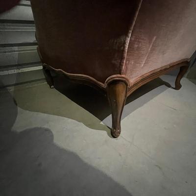 Sunniland Crushed Velvet Chair & Matching Ottoman (2058B-RG)