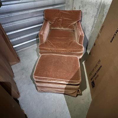 Sunniland Crushed Velvet Chair & Matching Ottoman (2058B-RG)