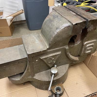 Huge heavy swivel base Steel Vise / Clamp / Anvil