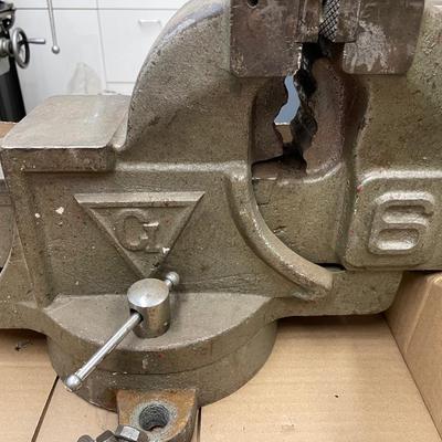 Huge heavy swivel base Steel Vise / Clamp / Anvil