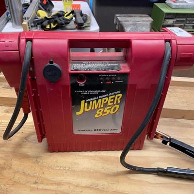 Jumper 850 Battery Charger