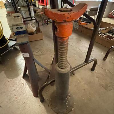 Pair of Jack Stands & Metal Jack