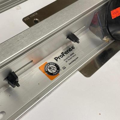 Bench Dog Router Table/Fence & built in electric Router