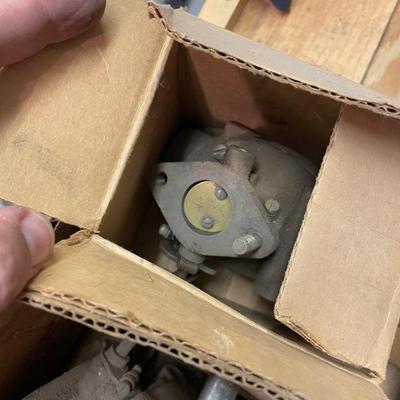 4 vintage Carburetors & 2 distributors