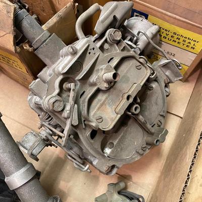 4 vintage Carburetors & 2 distributors