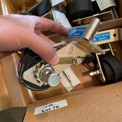 Box of 4 mountable ratchet straps - New in box