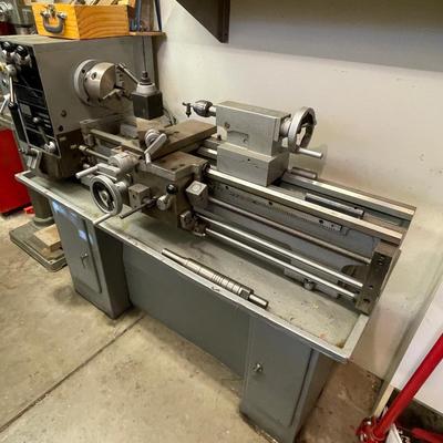 Horizontal Metal Bench Lathe Type CQ6230-900 w/all components