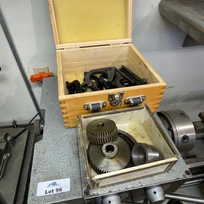 Horizontal Metal Bench Lathe Type CQ6230-900 w/all components
