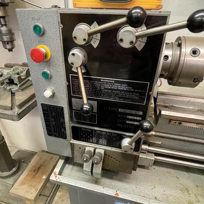 Horizontal Metal Bench Lathe Type CQ6230-900 w/all components